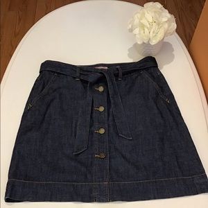Tommy Hilfiger Denim skirt size 6.